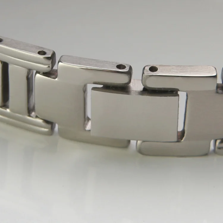 Armband i rostfritt stål. Kollektion Steelstyle 2023 Nr 7. Längd 21,5cm bredd 12mm. - Bild 4