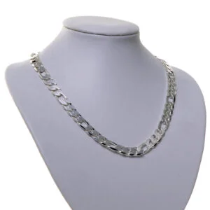 Halskedja. Massiv Figaro-kedja, ca 50cm. 12mm länkbredd. Äkta Sterling-silverlook.