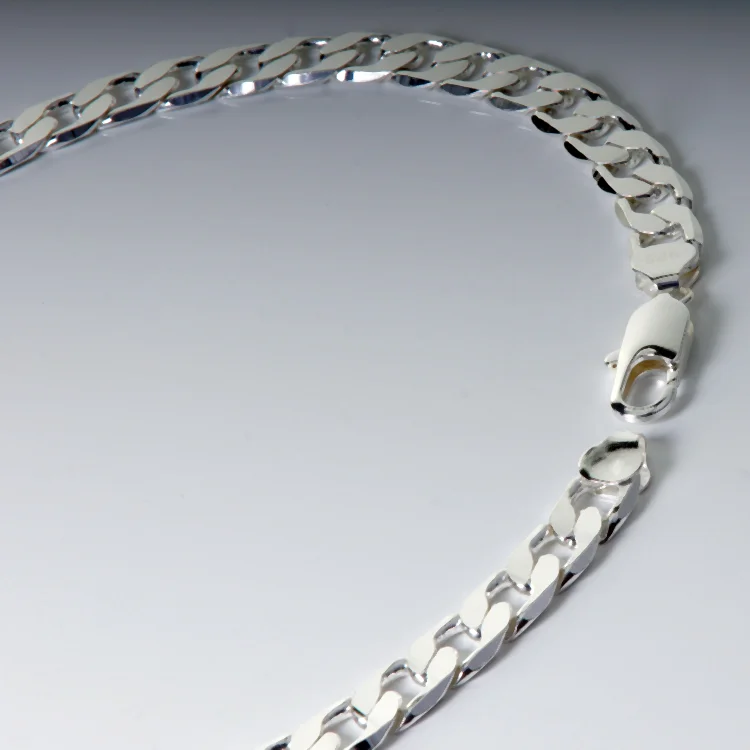 Halskedja. Massiv Pansarkedja, ca 56cm. 12mm länkbredd. Äkta Sterling-silverlook. - Bild 2