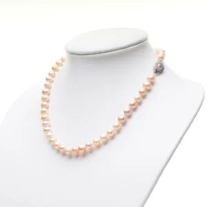Pärlhalsband, peach, 45cm & örhängen. Äkta marin-kultiverade pärlor 8-9mm. Fin lyster