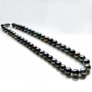 Pärlhalsband med färgspel. Stora söderhavspärlor 10-11mm.