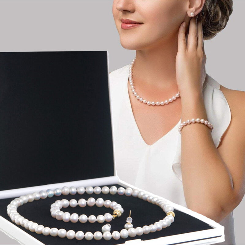 Äkta Pärlsmycken. Komplett set med pärlhalsband, pärlarmband, pärlörhängen från Jevelia